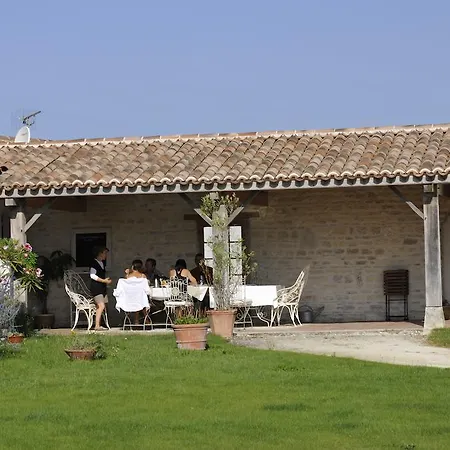 Casa de hóspedes D'hôtes Les Sarments Saint-Pierre-d'Oleron
